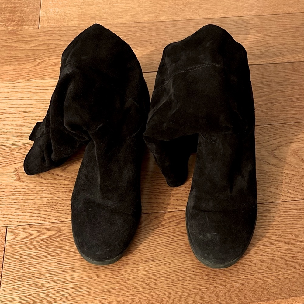 Black boots